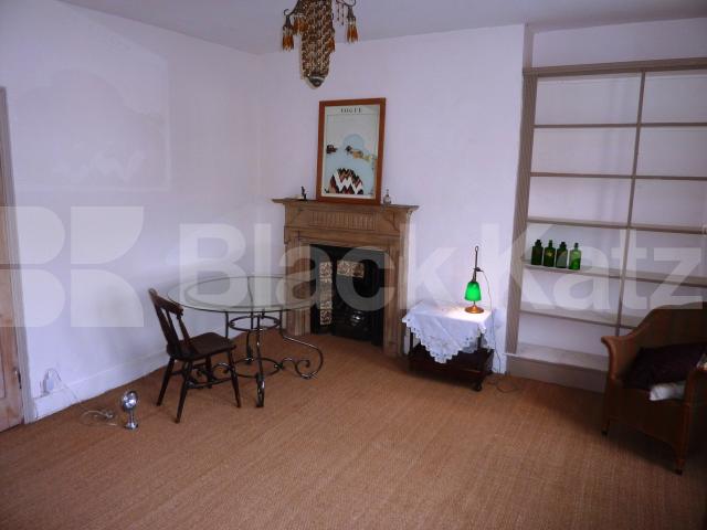 			INCLUSIVE OF ALL BILLS!, 2 Bedroom, 1 bath, 1 reception Flat			 St Lukes Road, PORTOBELLO/WESTBOURNE PARK W11